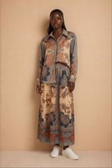 GG2075 Blue Paisley Print Top