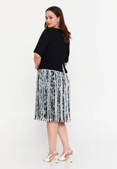 GG3035 Black Contrast Pleated Midi