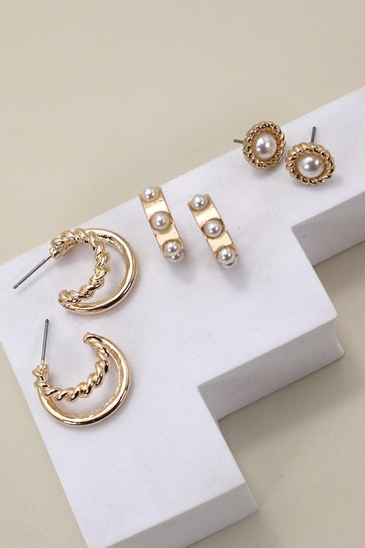 H3192 Trio Stud Seashell Eariings