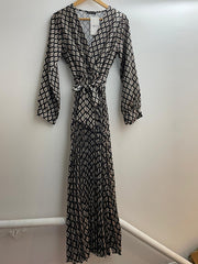 GG1044 Black Geo Print Maxi