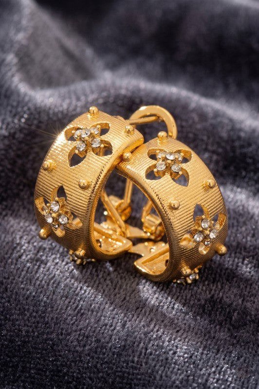 H3212 Cutout Flower Hoop Earrings