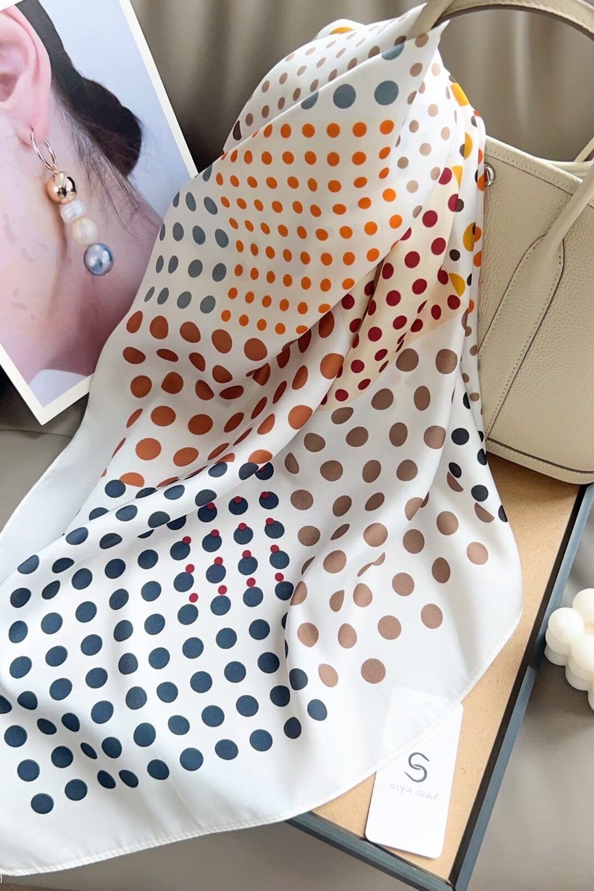 H3043 Cream Polk-a-dot Scarf