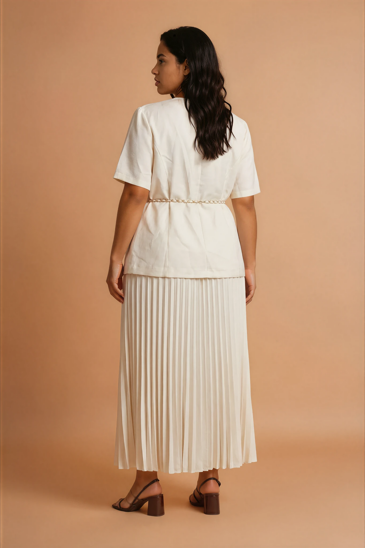 GG2155 White Blazer