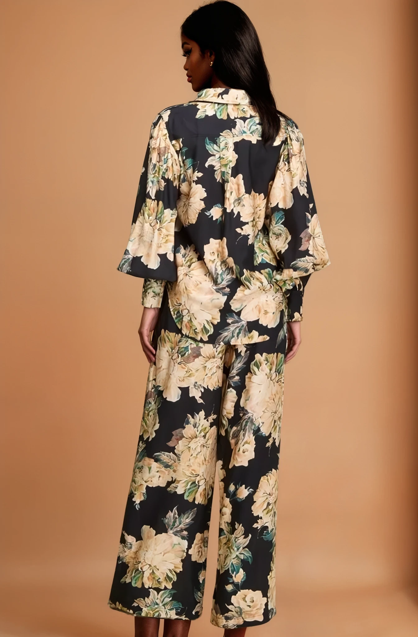 GG4060 Black Vintage Floral Top
